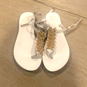 Thong sandals